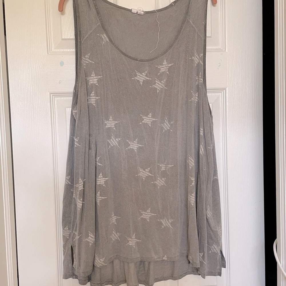 Monochromatic star long tank top